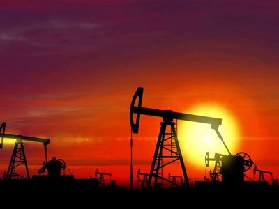 قیمت نفت ثابت ماند؛ نگاه‌ها به ترامپ و پوتین دوخته شد