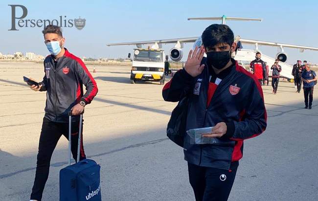 اعضای کاروان پرسپولیس وارد آبادان شدند (تصاویر)
