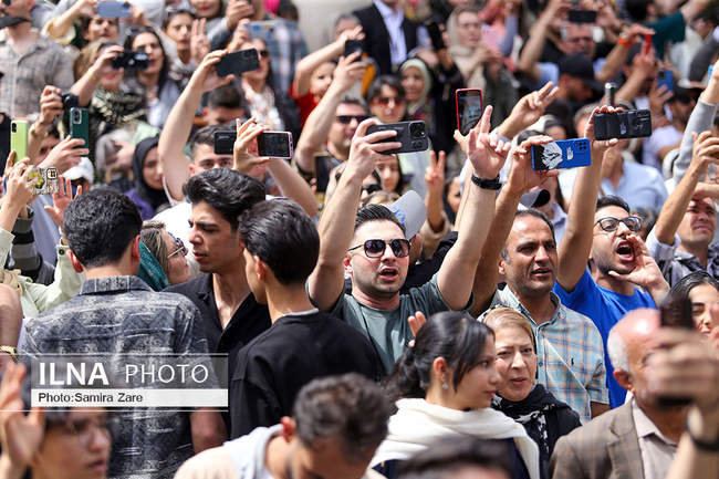 تحویل سال نو در آرامگاه حافظ