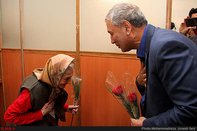 بازدید وزیر کار از خانه سالمندان سوسه مایریک