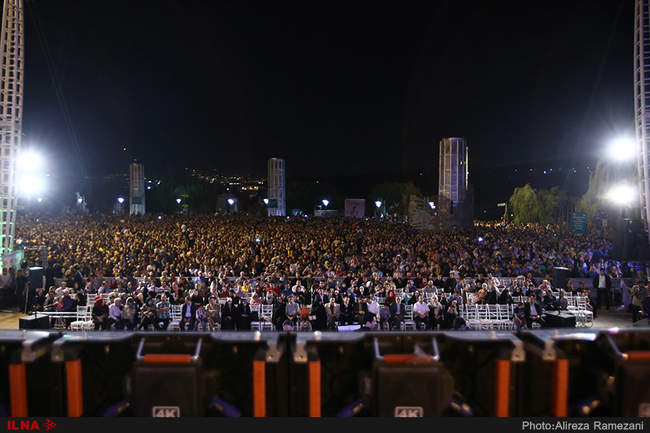 اولین کنسرت خیابانی رایگان با اجرای محمد معتمدی