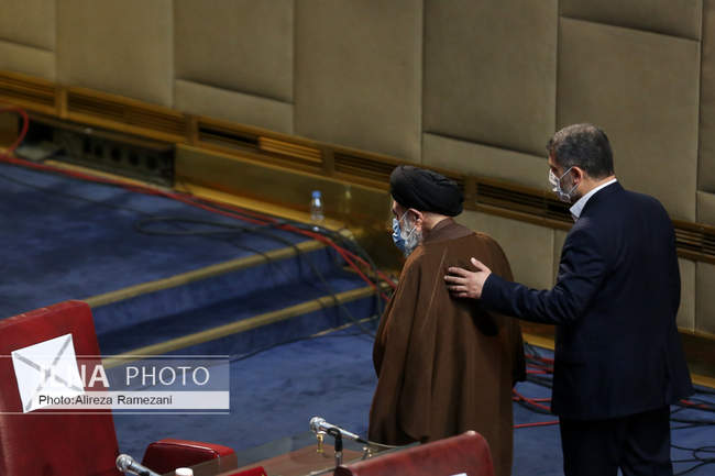 هشتمین اجلاس رسمی پنجمین دوره مجلس خبرگان رهبری 