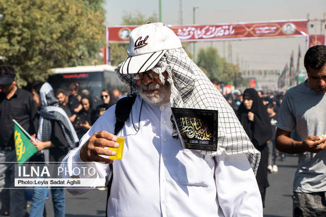 پیاده روی جاماندگان اربعین در تهران