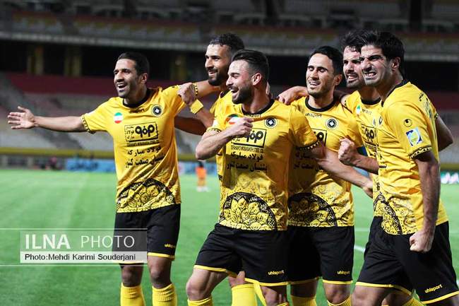 برد تیم فوتبال سپاهان  اصفهان برابر مس رفسنجان 