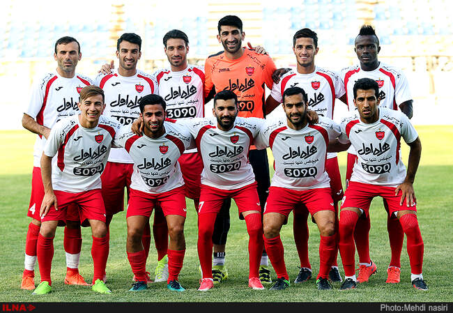 دیدار دوستانه تیم‌های فوتبال بزرگسالان پرسپولیس و تیم امید این باشگاه