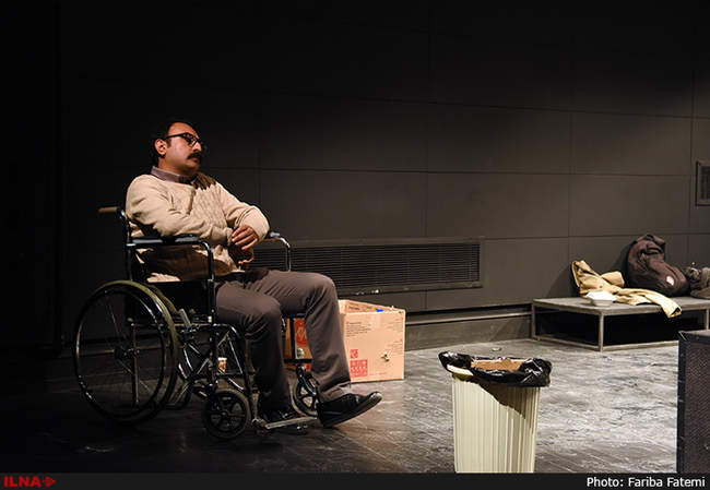 نمایش بهمن در تالار سایه شهر به روی صحنه رفت