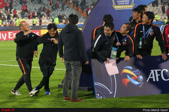 مراسم اهدای جام قهرمانی به تیم کاشیما آنتلرز 