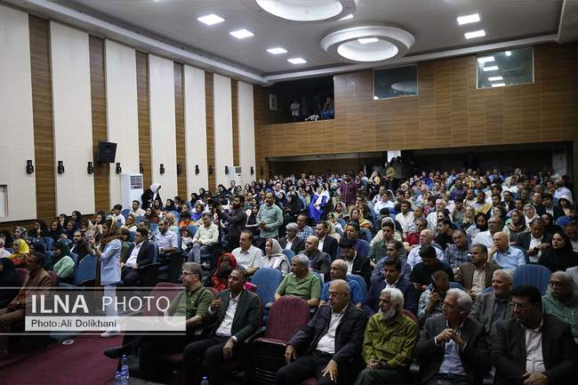  رونمایی از یادمان مزار محمدعلی بهمنی در بندرعباس