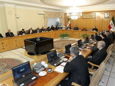 حمایت هیات دولت از زنان سرپرست خانوار و در معرض آسیب‌های اجتماعی
