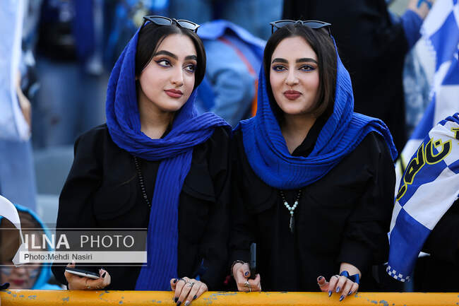  حضور بانوان در ورزشگاه ازادی