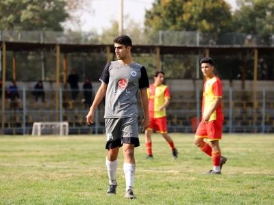 ویدیو: مرگ دلخراش «نوبخت» فوتبالیست جوان تهرانی در زمین فوتبال