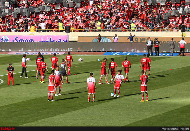 دیدار تیم های فوتبال پرسپولیس تهران و راه آهن تهران/2