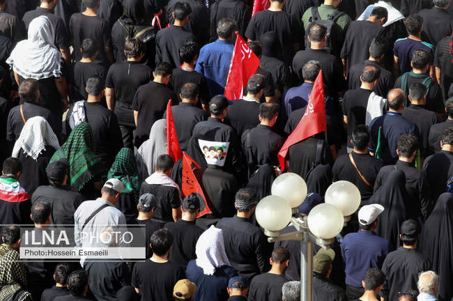 اقامه نماز بر پیکر رهبر شهید انقلاب در مصلای تهران/ 8