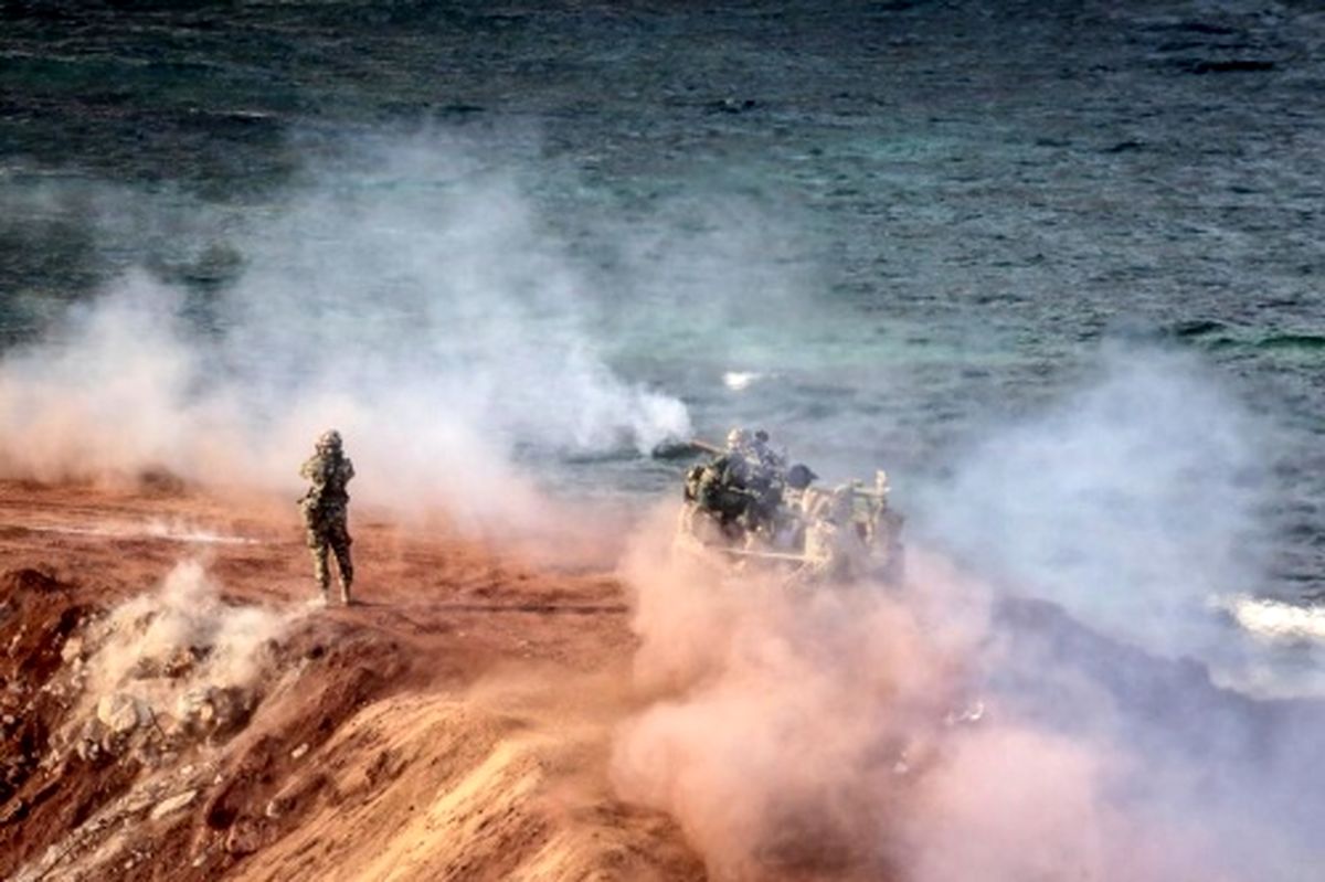 IRGC drill conveys message of brotherliness to neighbors