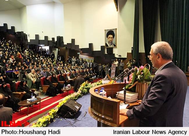 همایش تجلیل از گارگران نمونه زن با حضور آیت الله هاشمی رفسنجانی