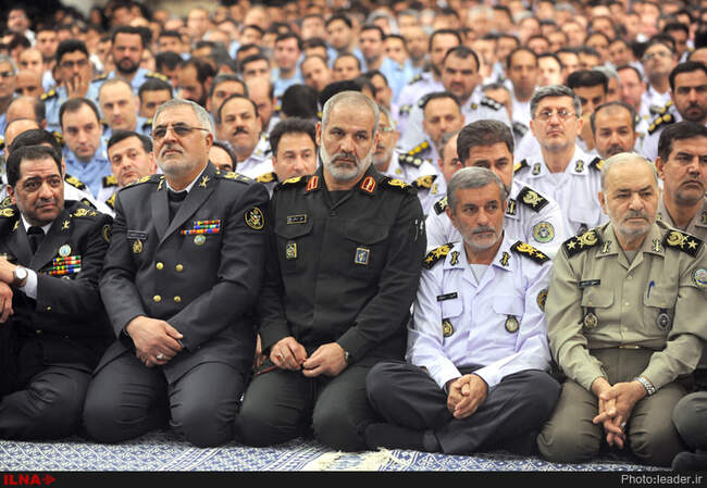 دیدار جمعی از فرماندهان و کارکنان ارتش با رهبرمعظم انقلاب اسلامی