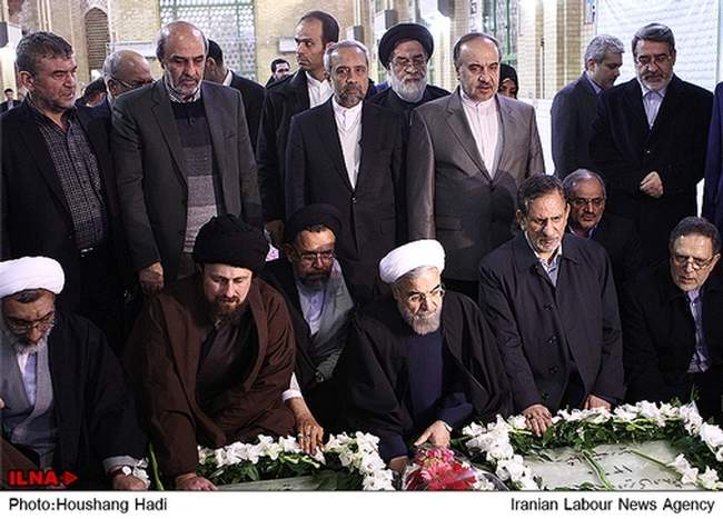 تجدید میثاق رییس‌جمهور و هیات دولت با آرمان‌های امام(ره)