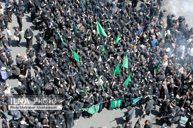 مراسم خیمه‌سوزان ظهر عاشورا در چهارراه گلوبندک تهران /2