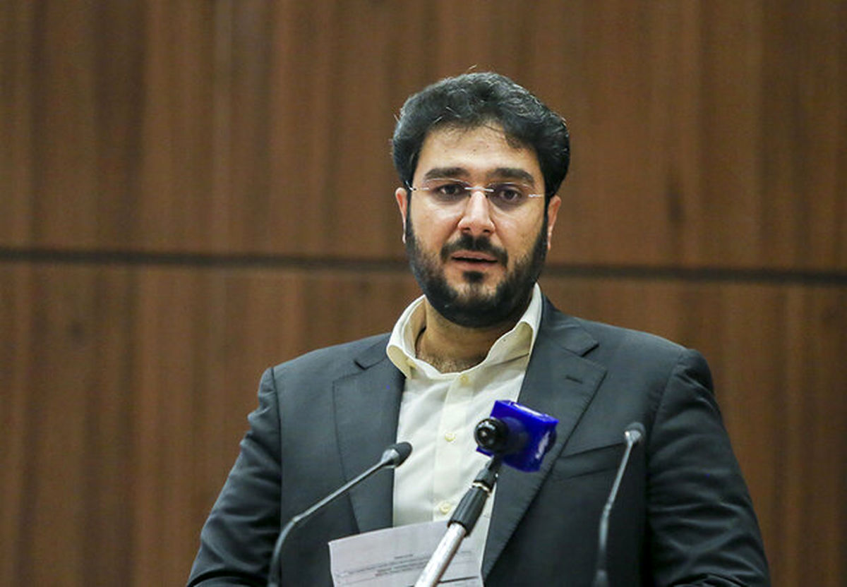 توسعه سبد تولیدات و صادرات برنامه پیش روی صنعت پتروشیمی در فارس است
