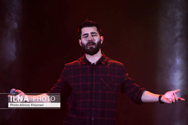 کنسرت علی یاسینی در سی و پنجمین جشنواره بین المللی موسیقی فجر