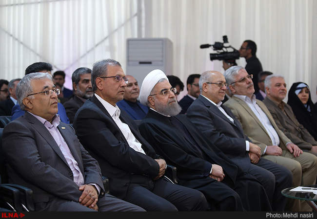 بازدید رئیس جمهور از شرکت داروسازی رازک و رو نمایی از داروهای جدید