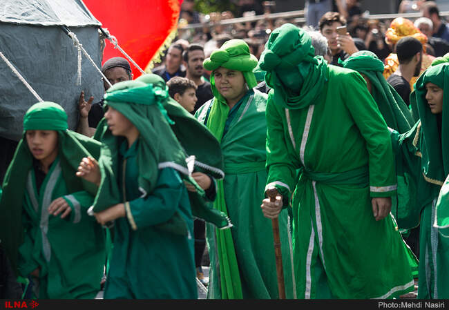مراسم خیمه سوزان روز عاشورا در بازار تهران