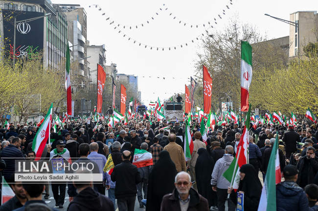 مراسم تشییع پیکر مطهر شهدای ناوشکن دنا / 1