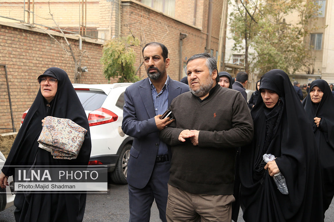  تشییع مرحومه مغفوره «زرین احمدی نژاد»