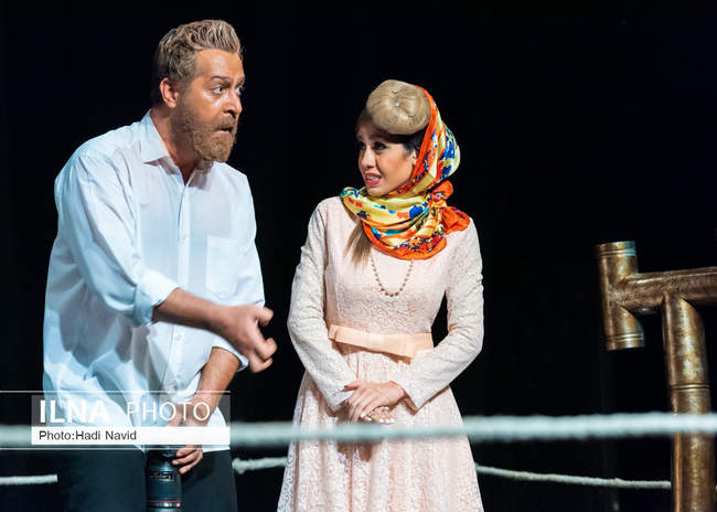 نمایش «اتینا» در تماشاخانه مهرگان