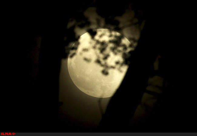 ماه گرفتگی منحصر به فرد در سرتاسر جهان