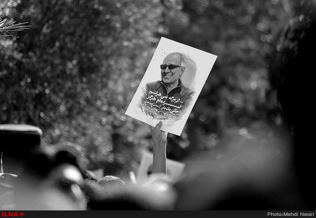 مراسم تشییع پیکر عباس کیارستمی