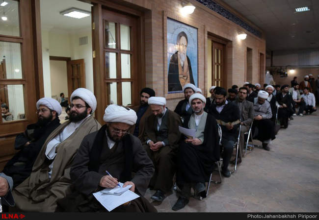 نشست انجمن علمی ارتباطات وتبلیغ حوزه علمیه با حضورآیت الله مکارم شیر