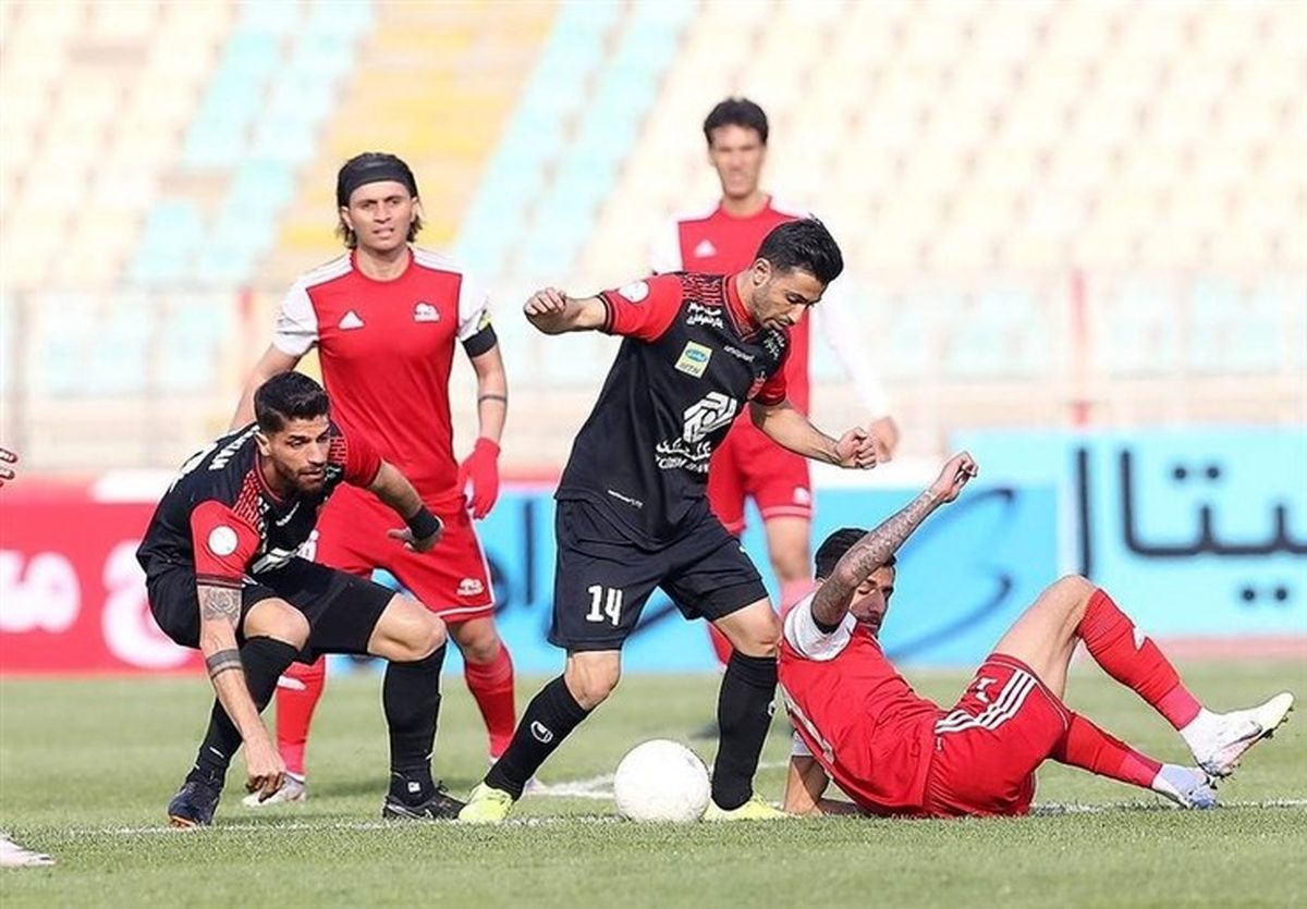 پرسپولیس - تراکتور؛ جنگ سرخ‌ها بر سر تثبیت قهرمانی و سهمیه