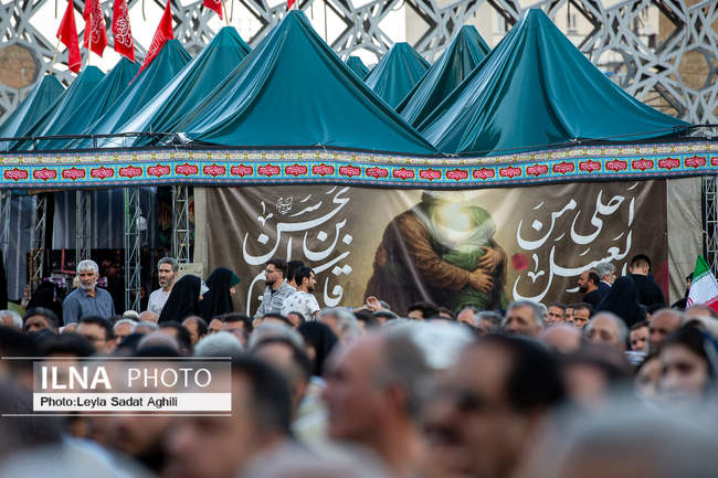 افتتاح نمایشگاه عطر سیب