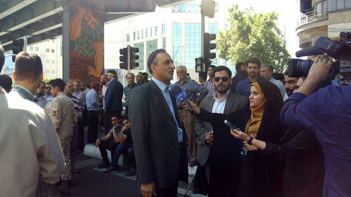 وزیر آموزش و پرورش به جمع راهپیمایان روز قدس پیوست
