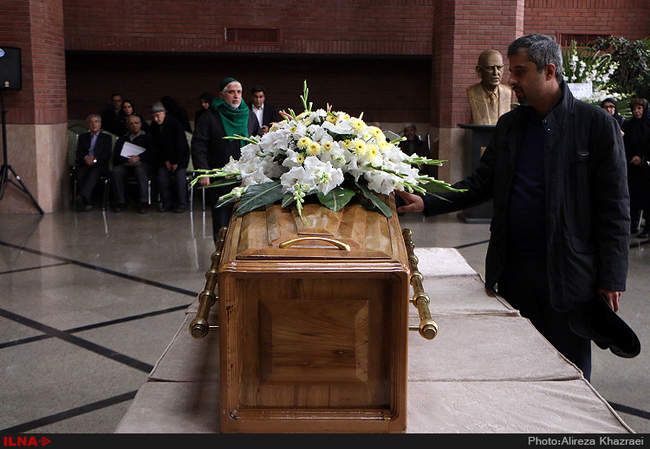 مراسم تشییع  پیکر مرحوم احمد منزوی