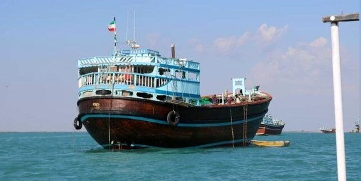 توقیف 7 فروند شناور لنج صیادی غیر مجاز در قشم