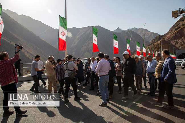 بازدید رئیس بنیاد مستضعفان از باند شرقی فاز ۲ آزادراه تهران شمال