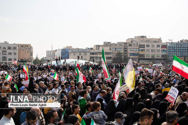 راهپیمایی مردم تهران در محکومیت حمله تروریستی به حرم مطهر احمدبن موس