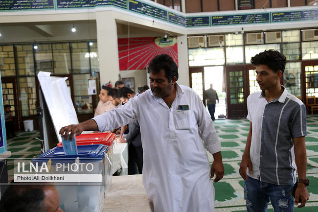 حضور مردم بندرعباس در انتخابات