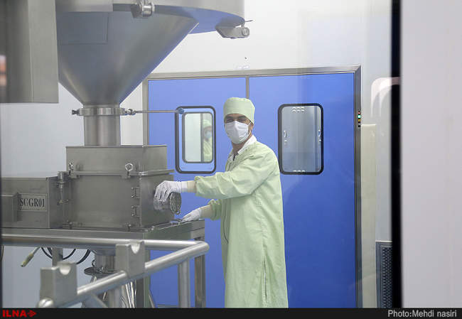 بازدید رئیس جمهور از شرکت داروسازی رازک و رو نمایی از داروهای جدید