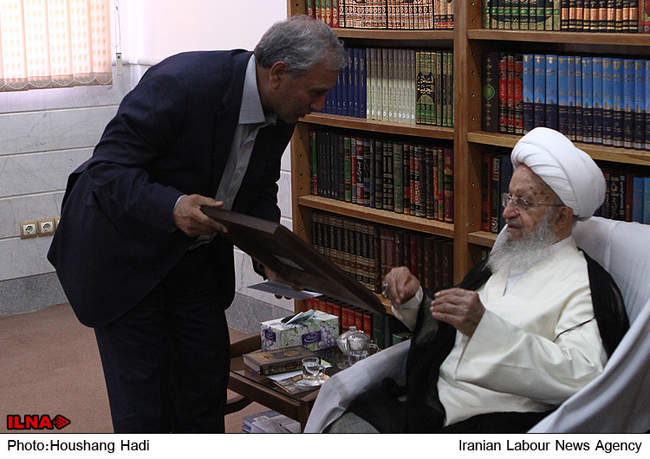 دیدار وزیر تعاون، کار و رفاه اجتماعی با مراجع تقلید استان قم-1