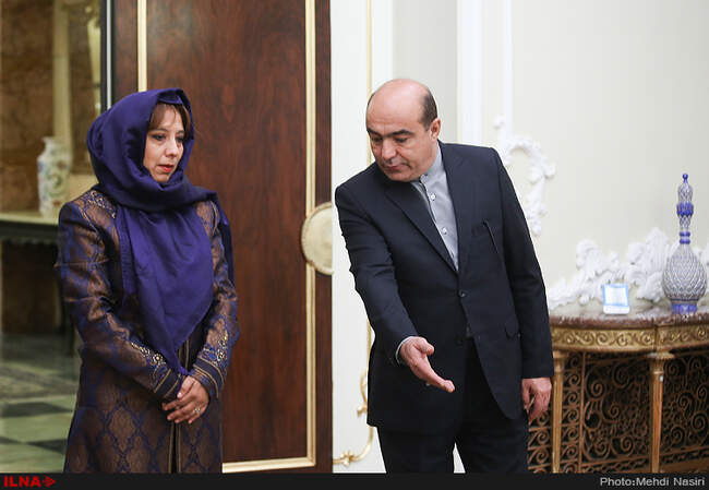 تقدیم استوارنامه سفیران 6 کشور به رئیس جمهوری