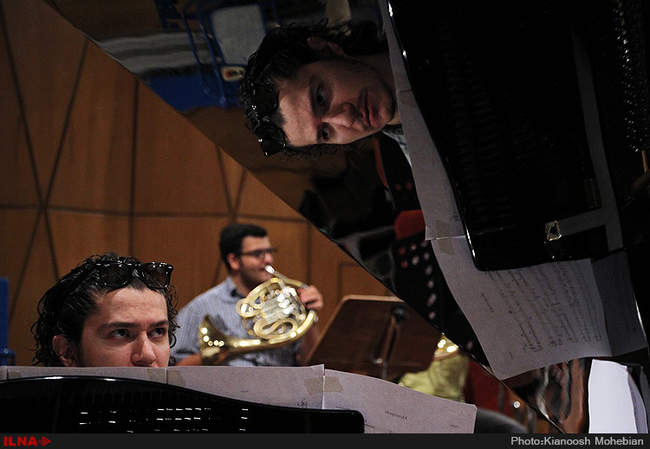 تمرین ارکستر «شب موسیقی فیلم مسعود کیمیایی»