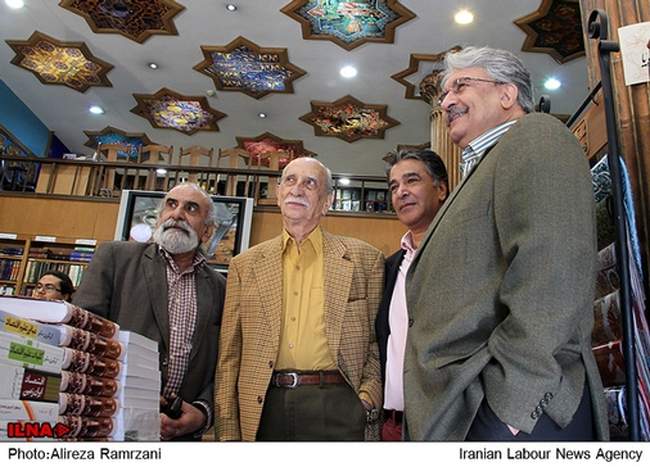 حضور اهالی فرهنگ و کتاب در کتابفروشی‌ها