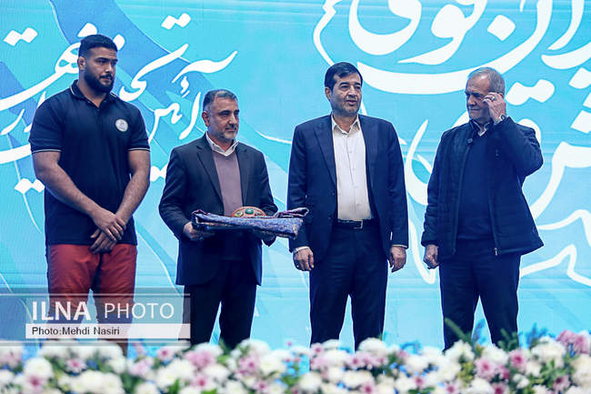 مراسم تجلیل از مدالآوران المپیک و پارالمپیک پاریس با حضور رییس جمه