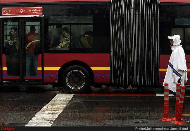 یک روز بارانی در تهران 