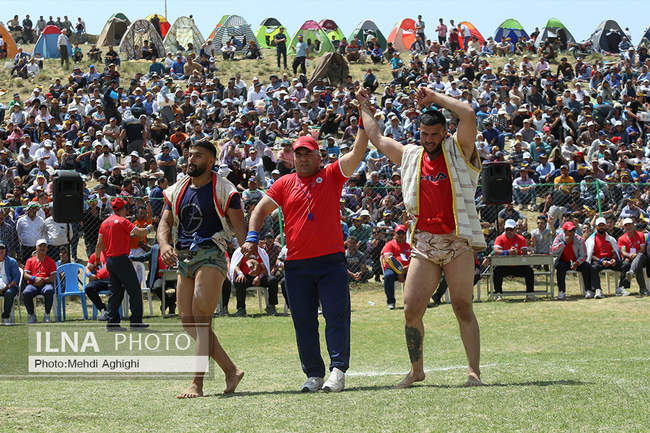 مسابقات کشتی با چوخه در رهورد قوچان