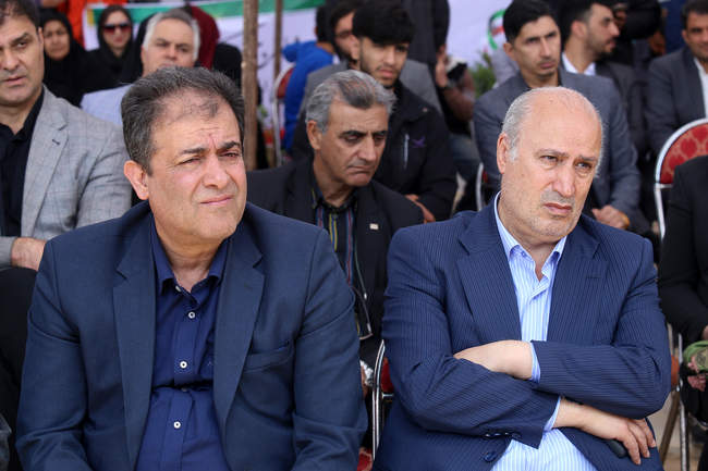 تجلیل از خانواده های شهدای ورزشکار جنگ رمضان با حضور وزیر ورزش و جوان