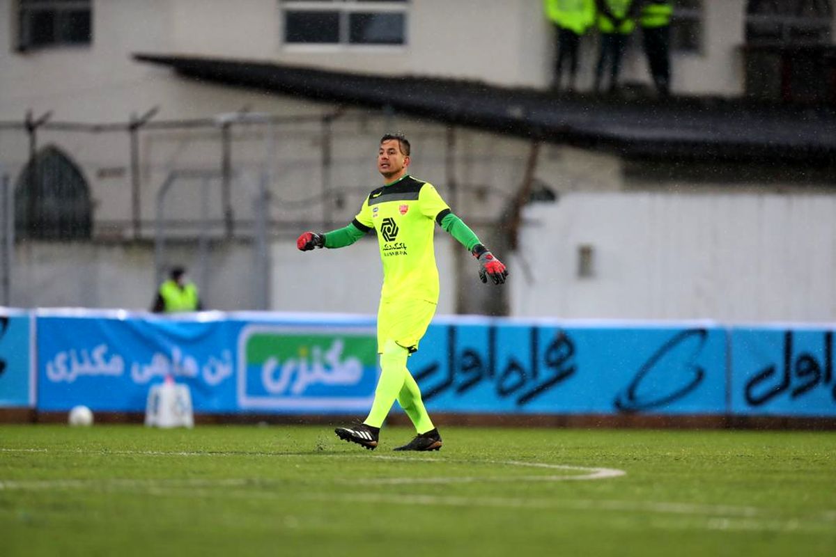 آمار تقابل حامد لک با استقلال